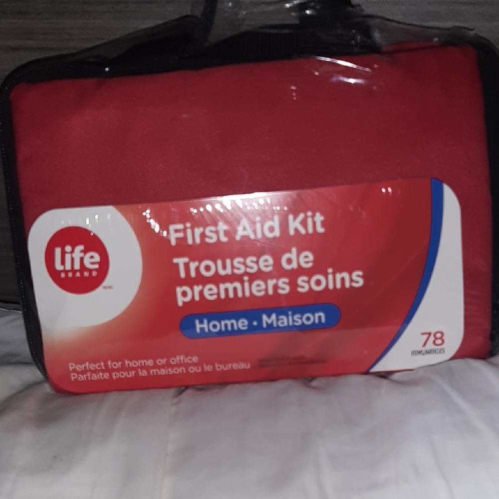 LIFE First Aid Kit 78 PIECES